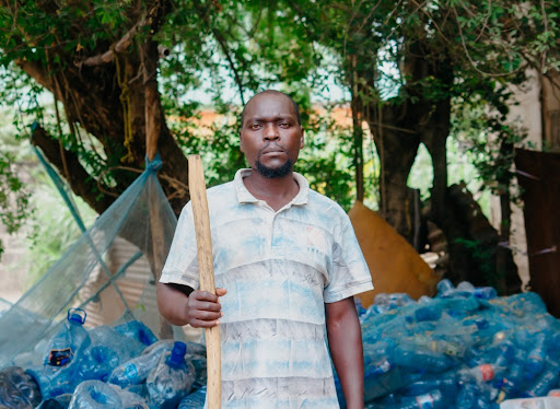 Waste picker in Dar es Salaam, Tanzania. © Nipe Fagio