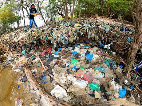 Ecoton Reveals Microplastics in Indonesia’s Air
